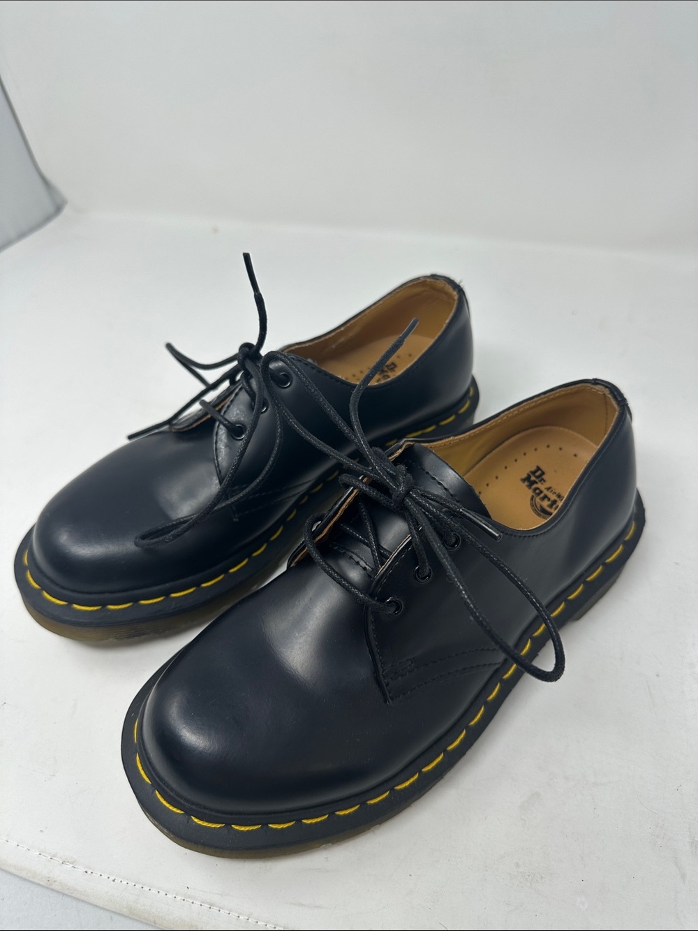 Dr. Martens Oxfords Size 6